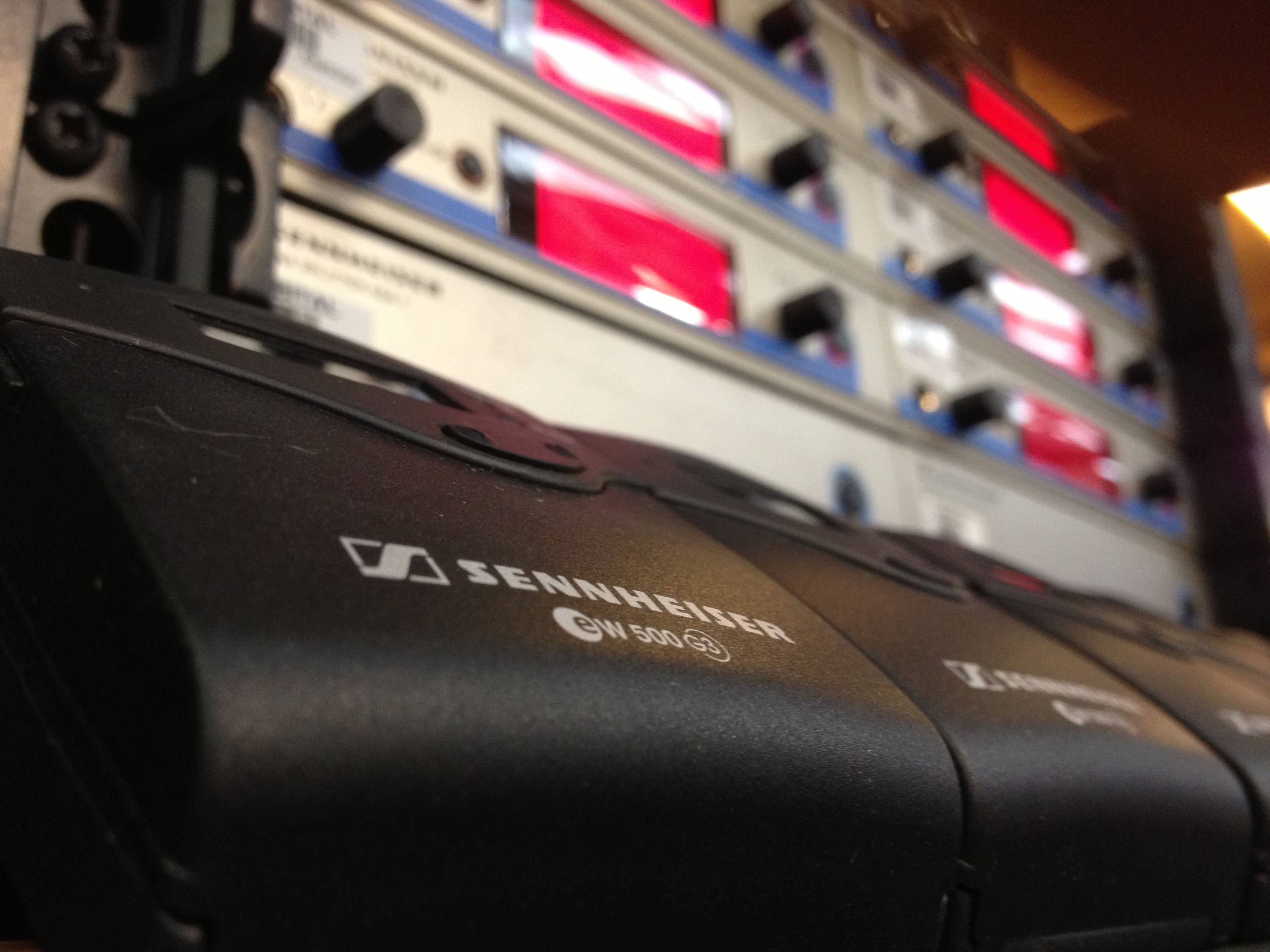 4 WAY SENNHEISER G3 RADIO MIC SYSTEM
