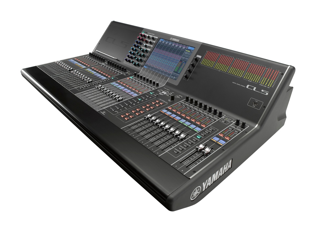 YAMAHA CL5 72 MONO 8 STEREO DIGITAL MIXING CONSOLE